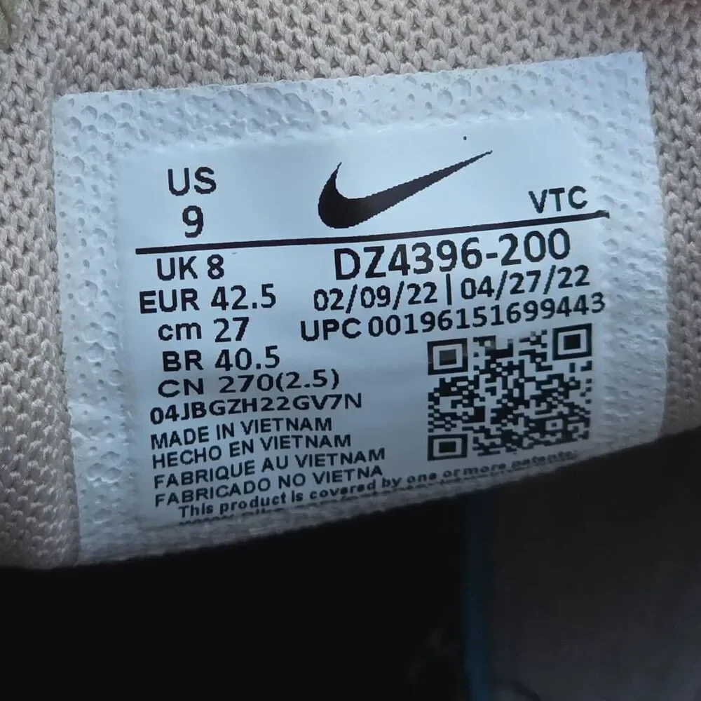Nike Air Max 270 - Men's Runnig Shoes- Size 9
